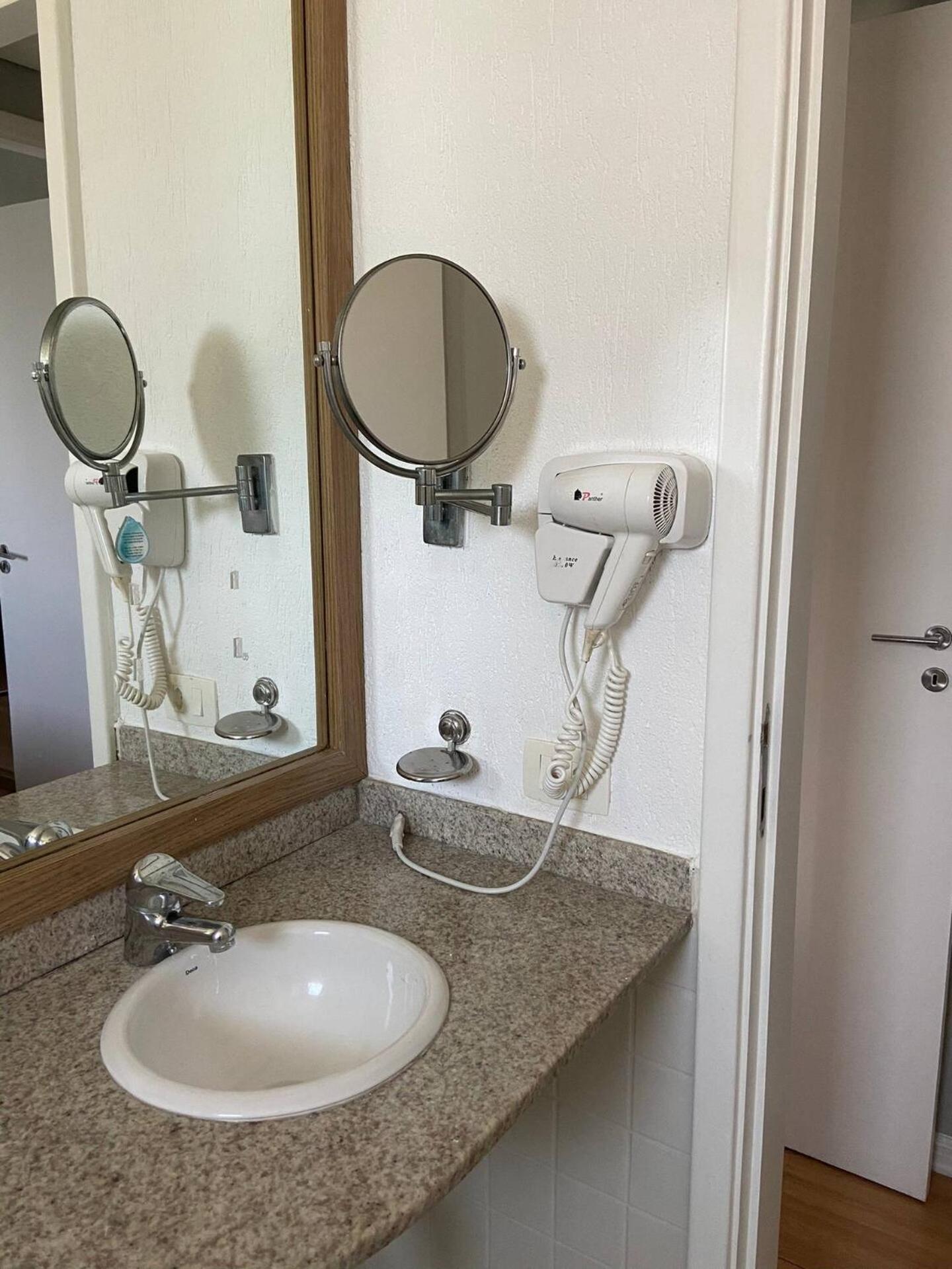 Apartamento Cobertura Com Hidro, Garagem, Academia E Portaria 24 - Arpoador Río de Janeiro